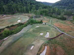 Honors 10th Green Aerial